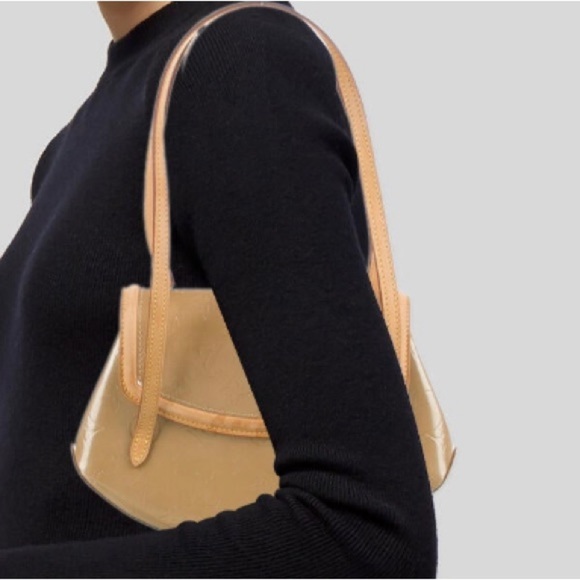 LOUIS VUITTON NOISETTE MONOGRAM VERNIS BISCAYNE BAY Shoulder Bag France 2005 - Picture 12 of 17